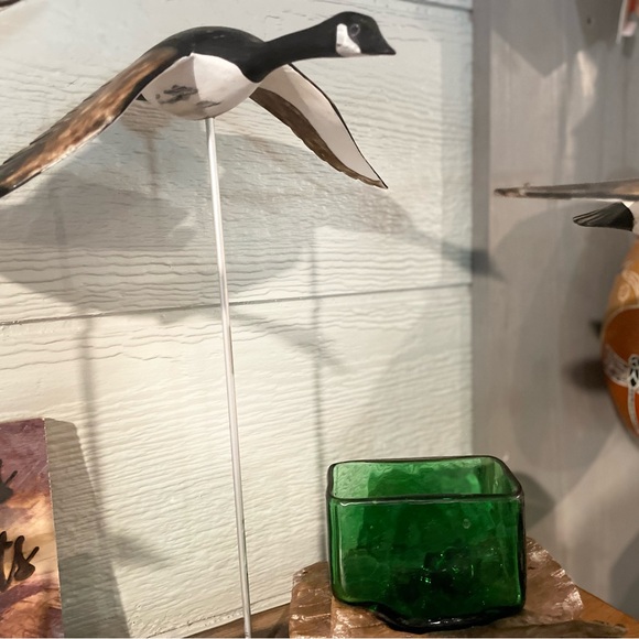 This 30”L x 9.5”W x 14” H 5 geese in flight wood sculpture is one of a kind! - Picture 10 of 17
